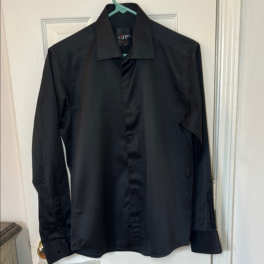 JP men’s Long Sleeve Satin Dress Shirt. Size Medium.